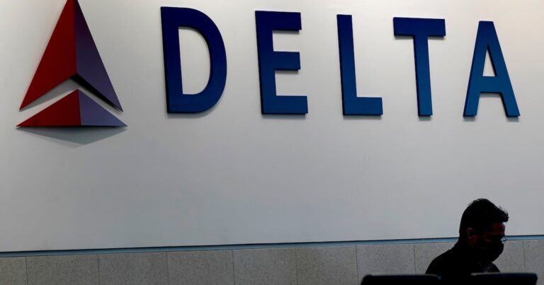 Delta among several us passenger planes that significantly reduce financial